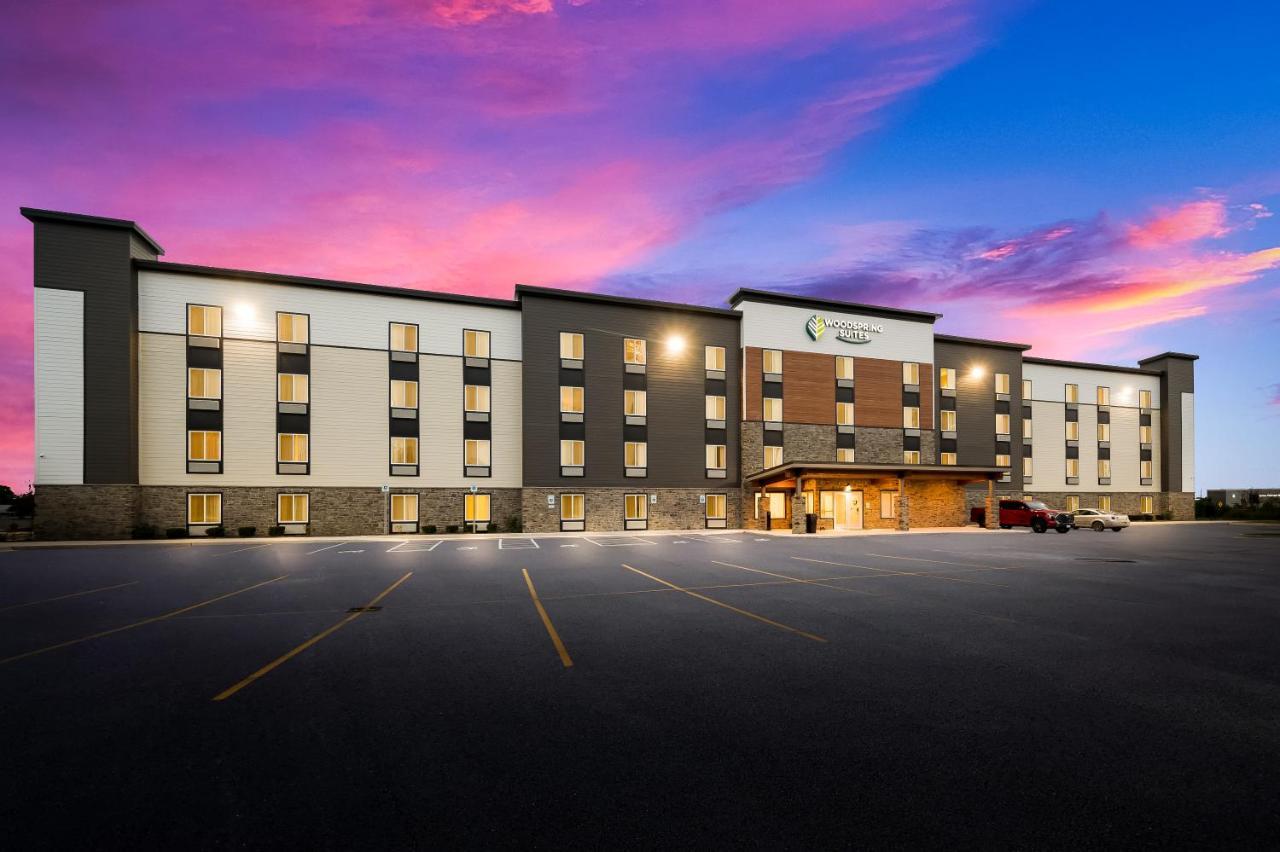 Woodspring Suites East Lansing - University Area Dış mekan fotoğraf